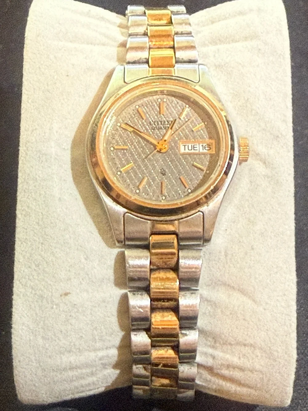Ladies Citizen 1002-K13106 Day / Date Black Dial Wrist Watch New Battery